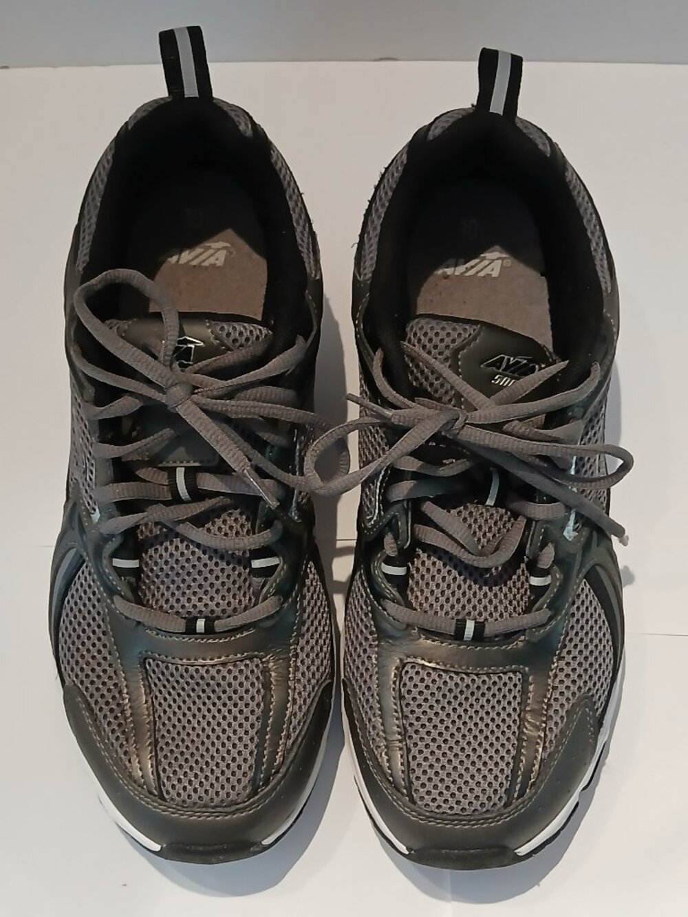 Avia 5000 Men's Sneakers Size 10 1/2 Like New